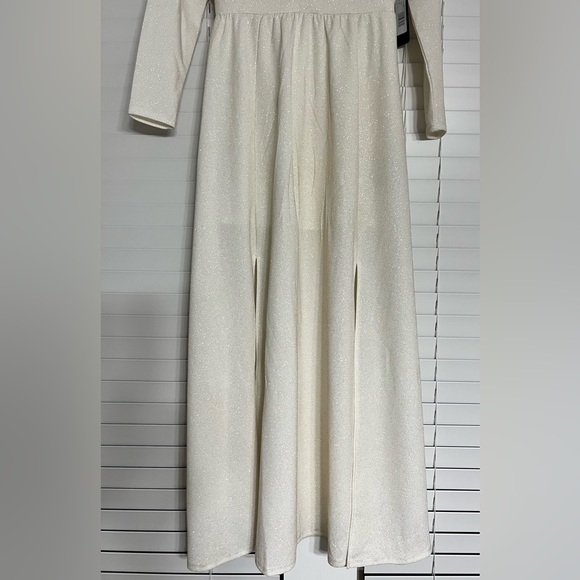 Deep V maxi dress.***PLEASE READ THE DESCRIPTION CAREFULLY, Thanks*** - Picture 7 of 16